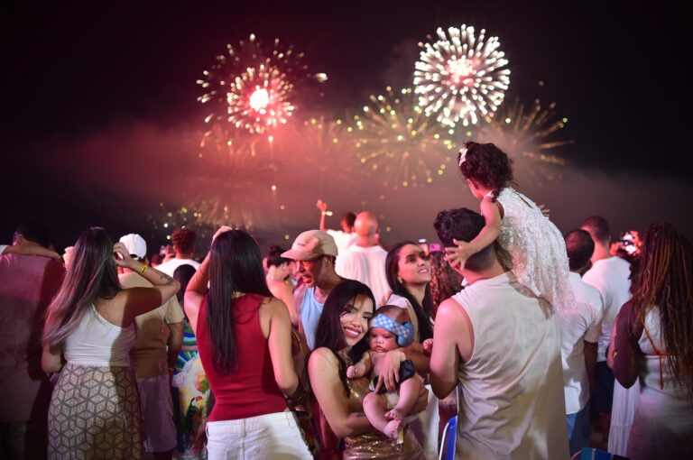 Operação especial de mobilidade durante o Réveillon em Niterói garantiu transporte para o público recorde na orla operacao-especial-de-mobilidade-durante-o-reveillon-em-niteroi-garantiu-transporte-para-o-publico-recorde-na-orla