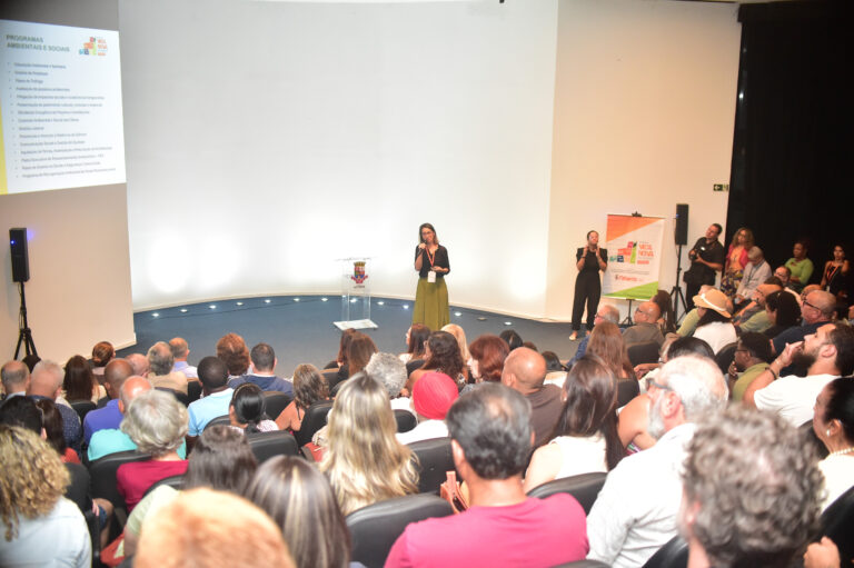 primeira-audiencia-publica-do-programa-vida-nova-no-morro-lota-auditorio-do-caminho-niemeyer