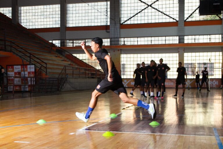 equipes-do-centro-de-treinamento-“niteroi-joga-em-rede”-disputam-a-copa-zero-de-futsal