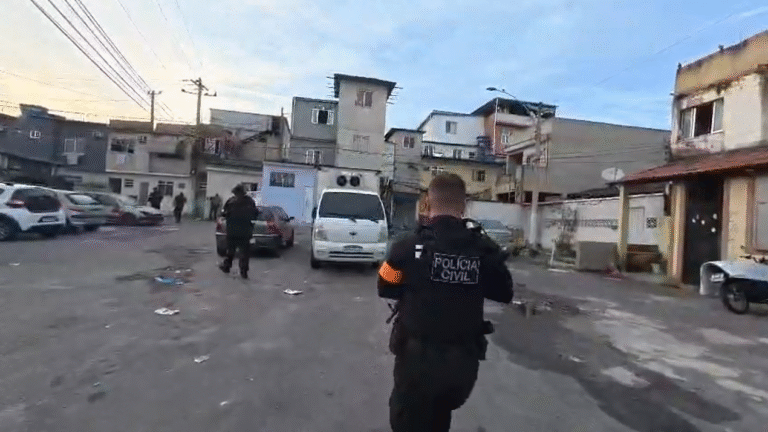 Forças de segurança do Rio realizam operação contra facção criminosa na Zona Norte forcas-de-seguranca-do-rio-realizam-operacao-contra-faccao-criminosa-na-zona-norte