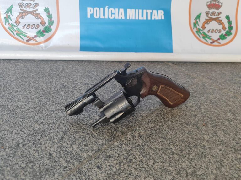 Polícia Militar prende homem por posse irregular de arma de fogo em Piratininga policia-militar-prende-homem-por-posse-irregular-de-arma-de-fogo-em-piratininga