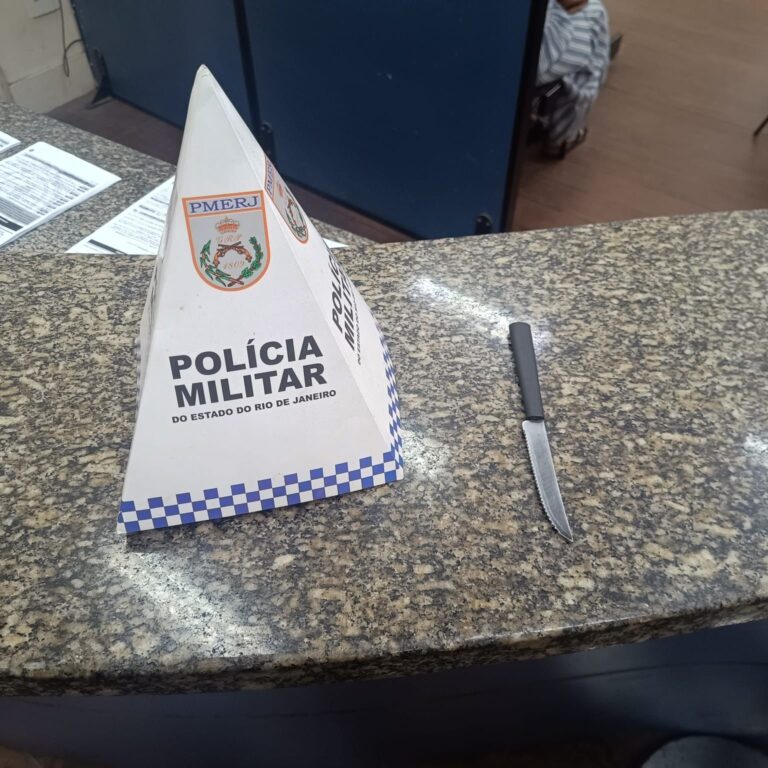 policia-militar-prende-homem-por-ameaca-com-faca-em-terminal-rodoviario-de-niteroi