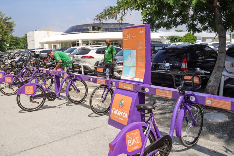 Prefeito Rodrigo Neves assina ordem de início das obras do novo Bicicletário de Charitas prefeito-rodrigo-neves-assina-ordem-de-inicio-das-obras-do-novo-bicicletario-de-charitas