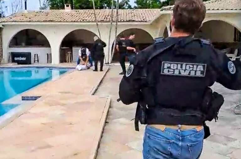 policia-civil-do-rj,-em-acao-integrada-com-a-policia-federal,-prende-contraventor-adilsinho